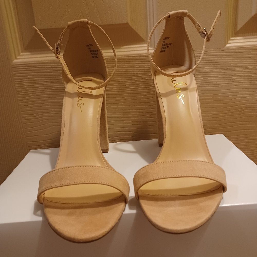 Lulus heel size 9